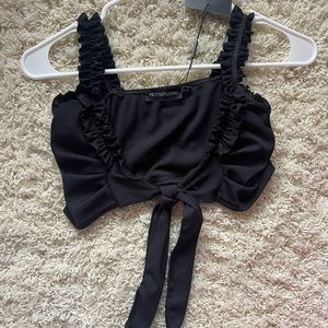 Pretty Little Thing black crop top. Size 0.